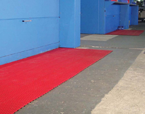 生產(chǎn)加工流水線工業(yè)防滑地墊，防水防油工業(yè)地毯卷