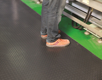 工廠車間防滑地毯卷材，車間地面防起砂防磨損地墊卷