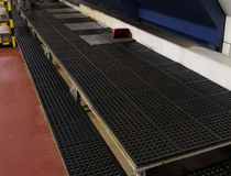 工廠車間地面地墊用什么材料？車間操作平臺地墊 車間設備防滑地墊地毯